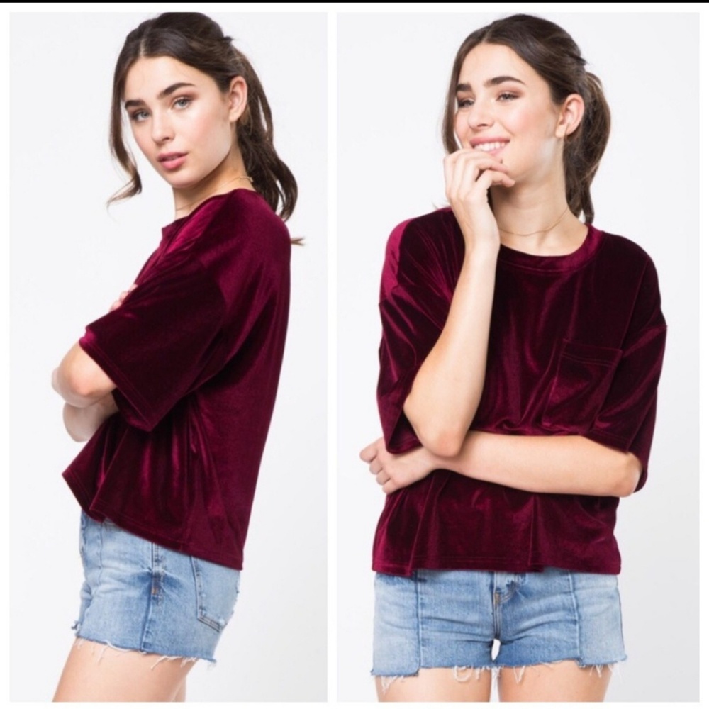 🆕️Loveriche Red Velvet oversized crop top